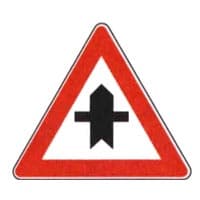 comportamento agli incroci e norme precedenza